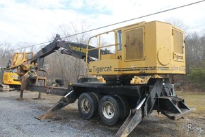 2005 Tigercat 240B  Log Loader